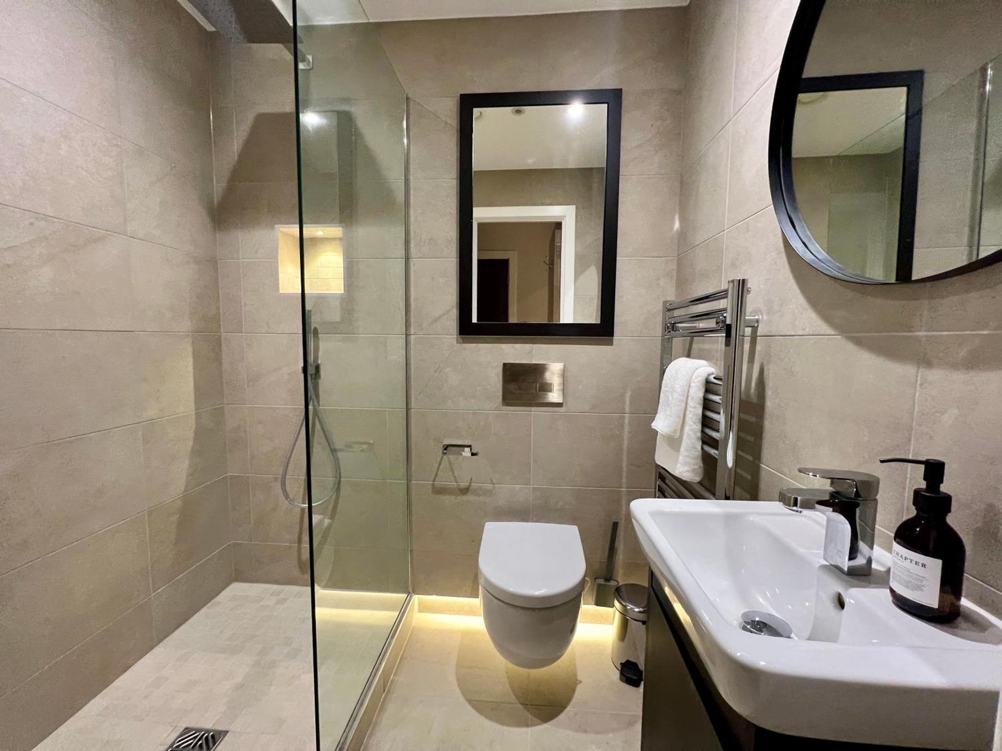 The Noir Blanc Retreat At Ryedale House Apartment York Luaran gambar