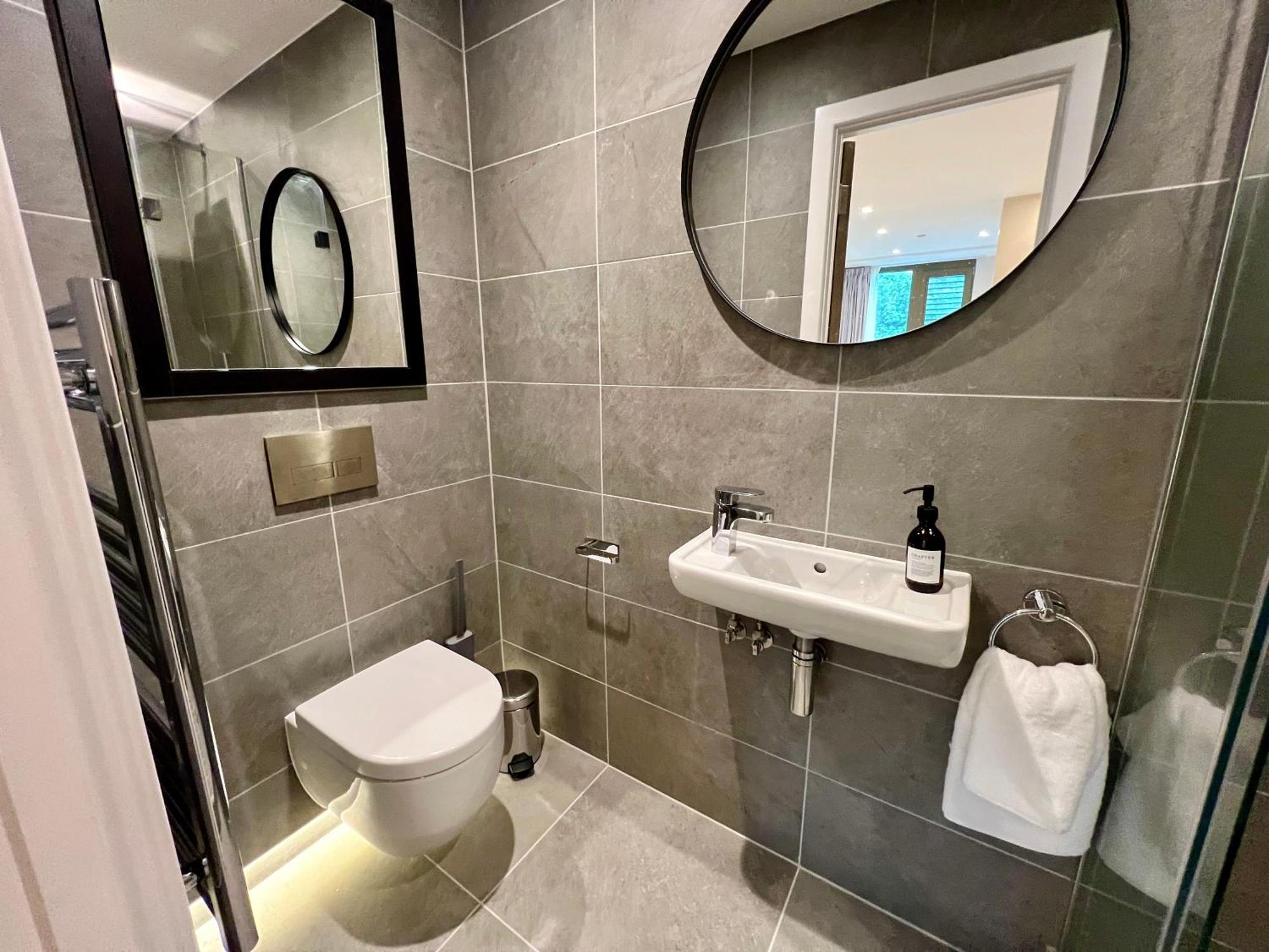 The Noir Blanc Retreat At Ryedale House Apartment York Luaran gambar